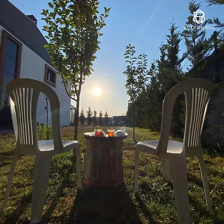 Cozy - Garden, Fireplace & Cinema Experience *